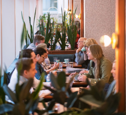 The Loop, Meeting Place, Cafe 200 South Wacker, Mojo Cafe, Breakfast and great coffee in Chicago The Loop.