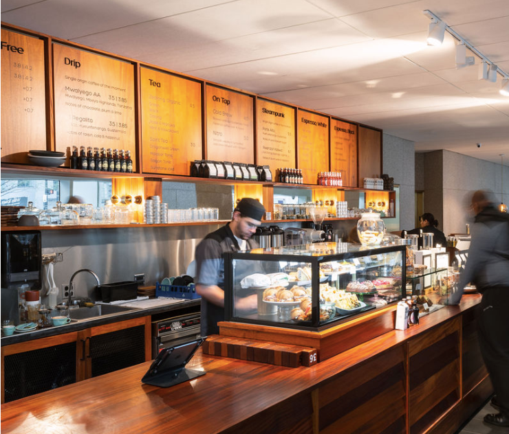 200 South Wacker, Mojo Cafe, Breakfast and great coffee in Chicago The Loop.